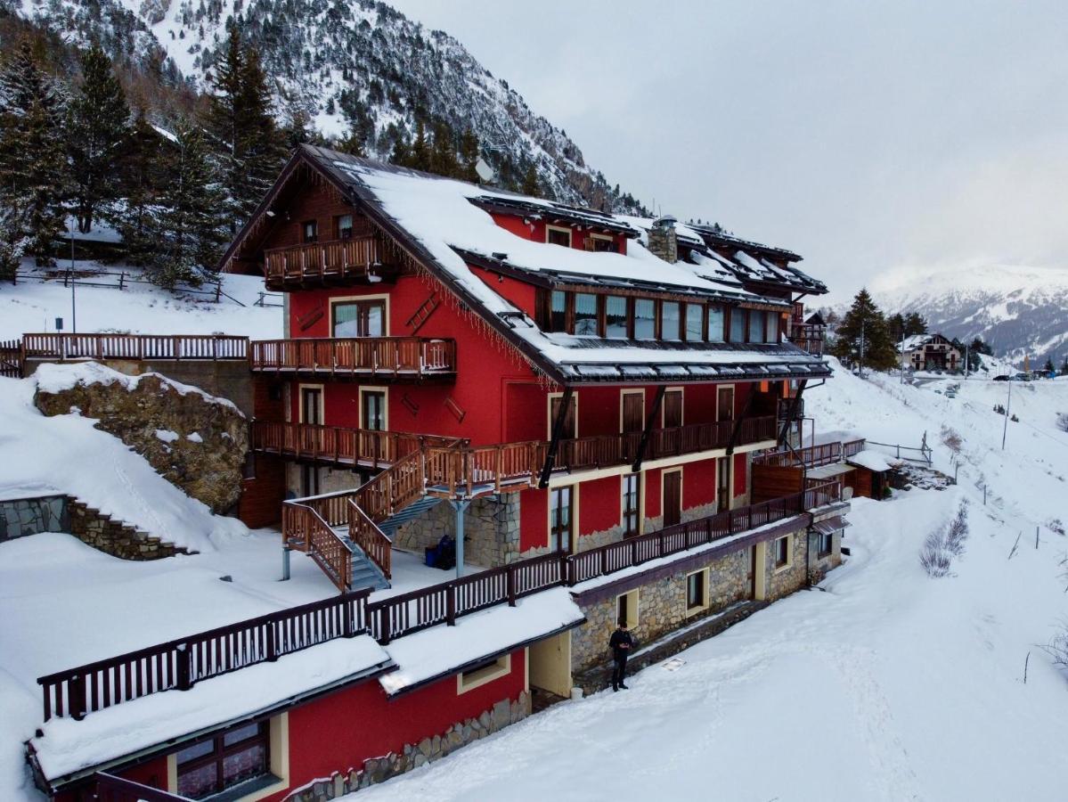 Hotel Piccolo Chalet Claviere Exterior photo