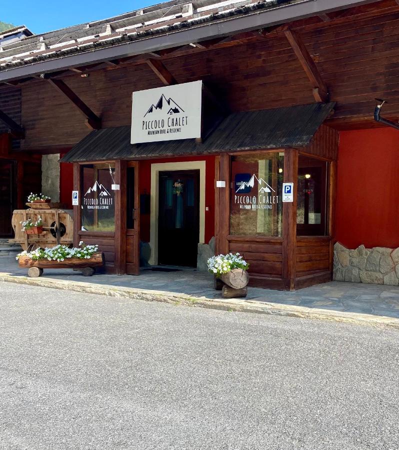 Hotel Piccolo Chalet Claviere Exterior photo